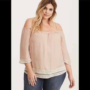 Gauze lace trim cold shoulder top